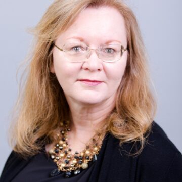 Mary-Correa-Corporate-Headshot-Photography