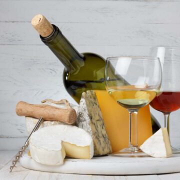 Food Product Photography Coldea Productions presents a crisp and professional image of polished chrome hinges, emphasizing their attention to detail in product photography. This image showcases the reflective finish and design of each hinge, ideal for catalog and e-commerce displays.